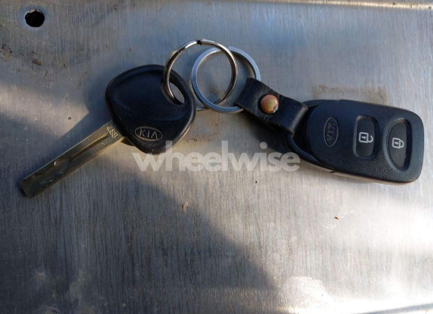 Photo 11 of 2013 Kia Sorento LX (VIN 5XYKTDA66DG418637)