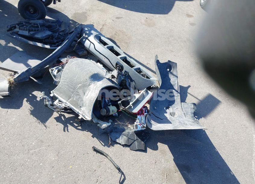 Photo 12 of 2013 Kia Sorento LX (VIN 5XYKTDA66DG418637)