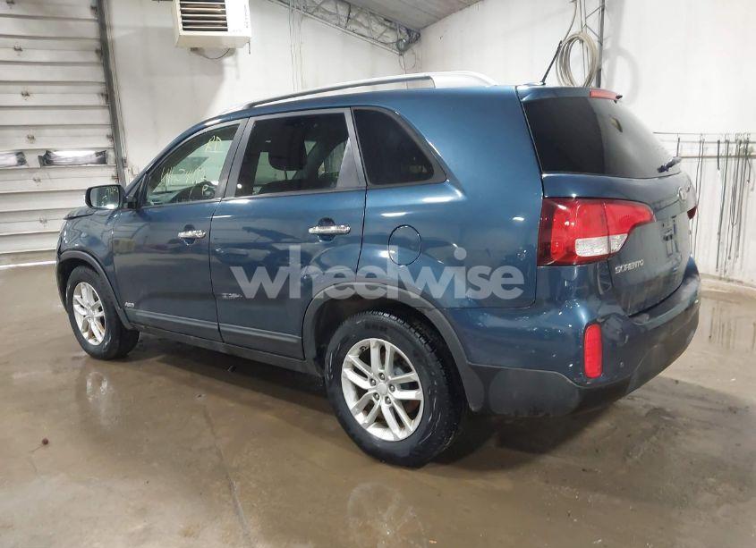 Photo 3 of 2014 Kia Sorento LX (VIN 5XYKTDA66EG520070)
