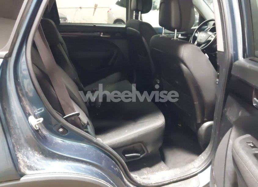 Photo 8 of 2014 Kia Sorento LX (VIN 5XYKTDA66EG520070)