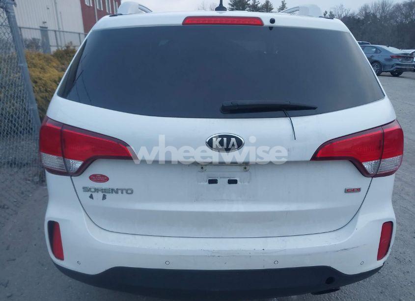 Photo 16 of 2015 Kia Sorento LX (VIN 5XYKTDA66FG617772)