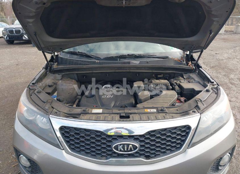Photo 10 of 2013 Kia Sorento LX (VIN 5XYKTDA67DG360666)