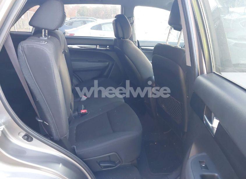 Photo 8 of 2014 Kia Sorento LX (VIN 5XYKTDA67EG426389)