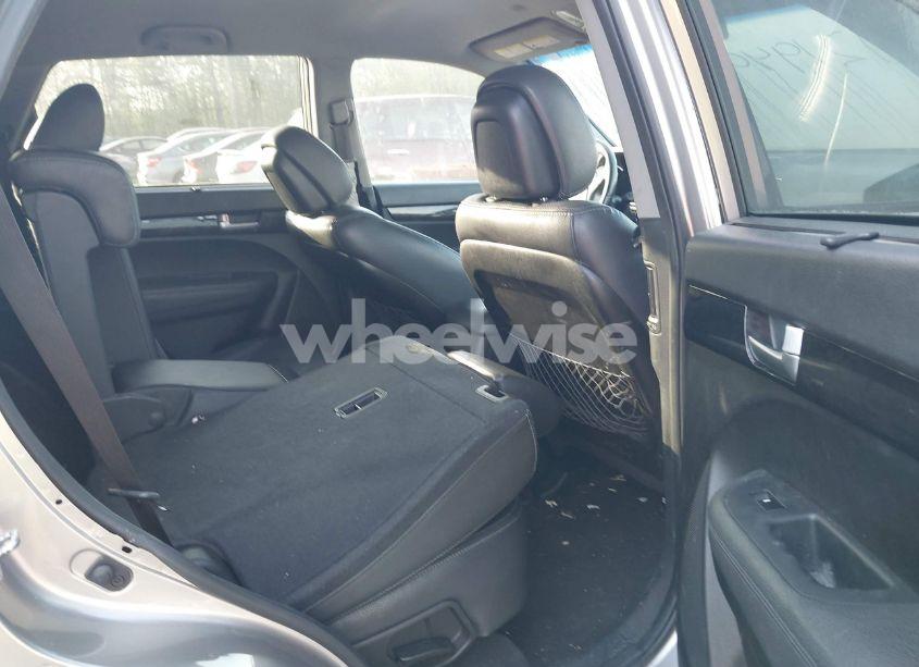 Photo 8 of 2014 Kia Sorento LX (VIN 5XYKTDA67EG489525)