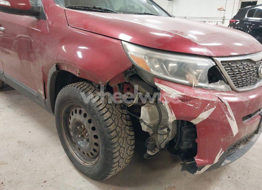 Photo 6 of 2015 Kia Sorento LX (VIN 5XYKTDA67FG558960)