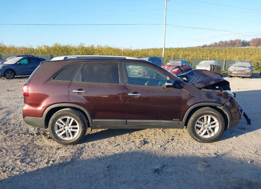 Photo 14 of 2015 Kia Sorento LX (VIN 5XYKTDA67FG614427)