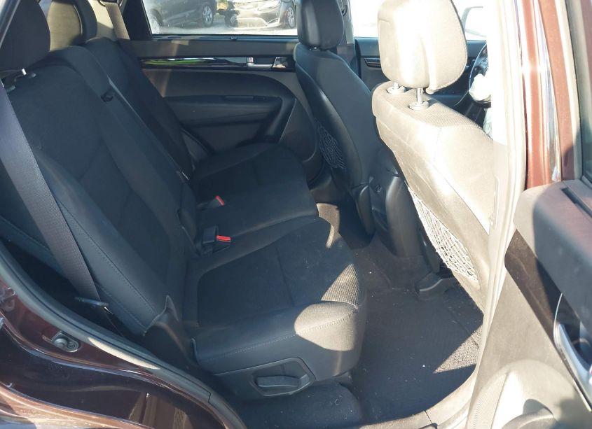 Photo 8 of 2015 Kia Sorento LX (VIN 5XYKTDA67FG614427)