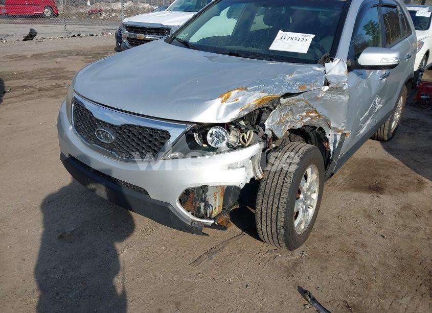 Photo 6 of 2012 Kia Sorento LX (VIN 5XYKTDA68CG215084)