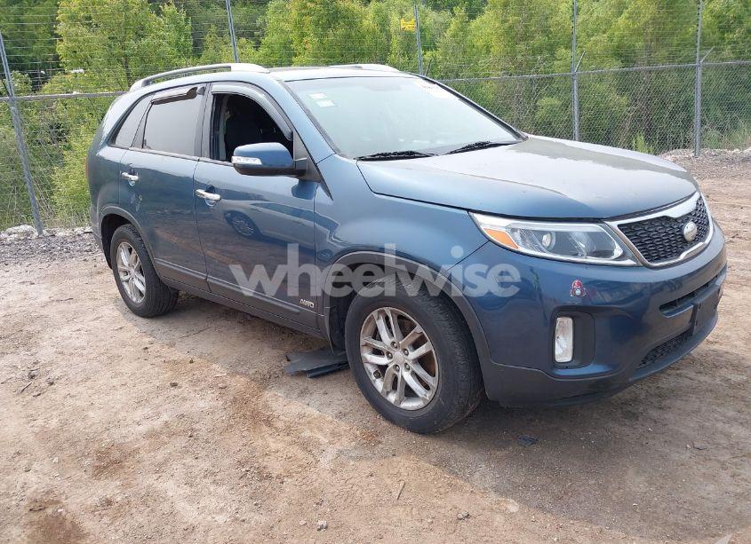2014 Kia Sorento LX (VIN 5XYKTDA68EG541390) main photo