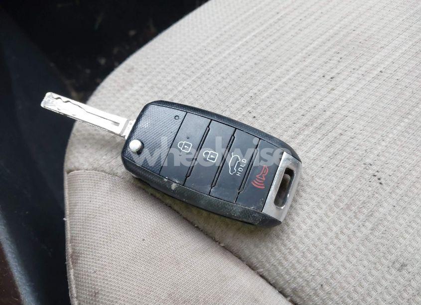 Photo 11 of 2015 Kia Sorento LX (VIN 5XYKTDA68FG656024)