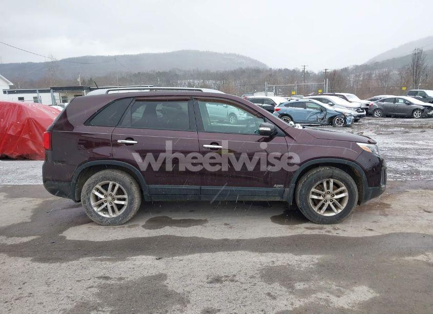 Photo 13 of 2015 Kia Sorento LX (VIN 5XYKTDA68FG656024)