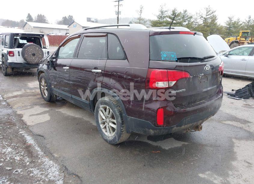 Photo 3 of 2015 Kia Sorento LX (VIN 5XYKTDA68FG656024)