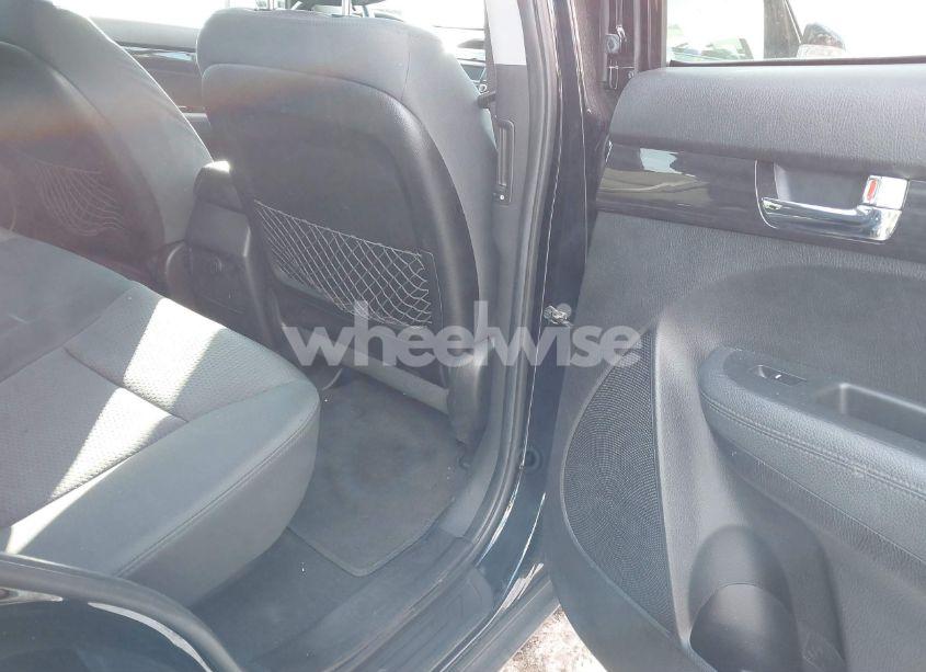 Photo 8 of 2012 Kia Sorento LX (VIN 5XYKTDA69CG206846)