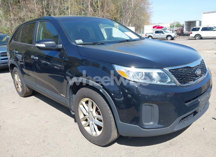 2014 Kia Sorento LX (VIN 5XYKTDA69EG425180) main photo