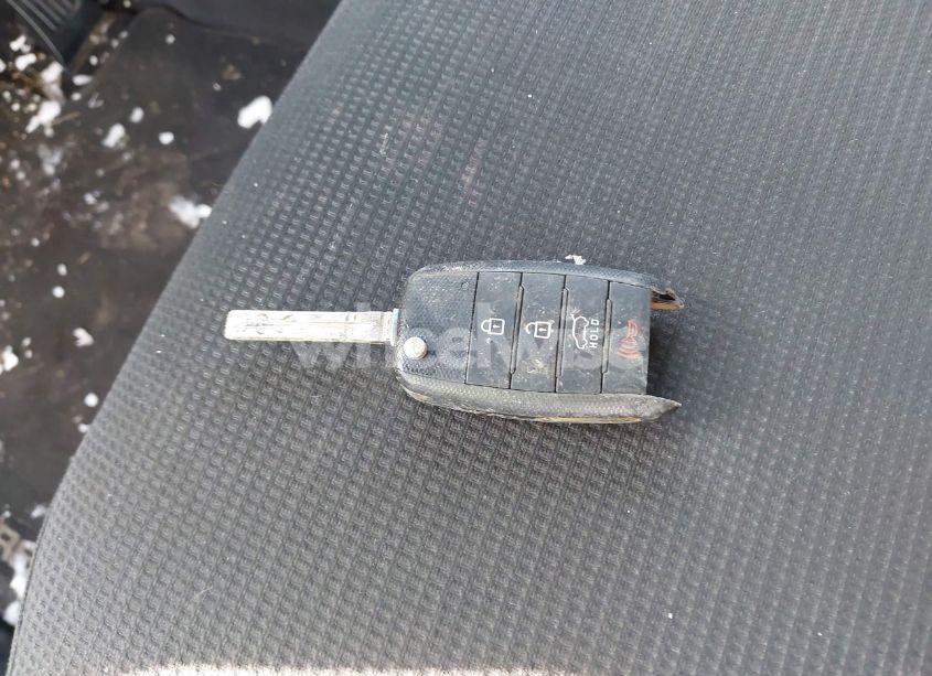 Photo 11 of 2014 Kia Sorento LX (VIN 5XYKTDA69EG465937)