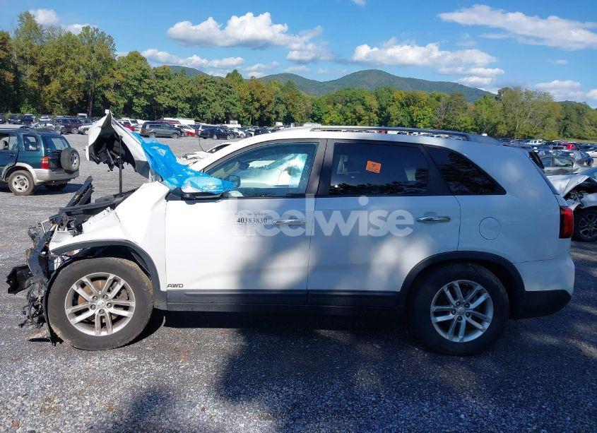 Photo 15 of 2015 Kia Sorento LX (VIN 5XYKTDA69FG555378)
