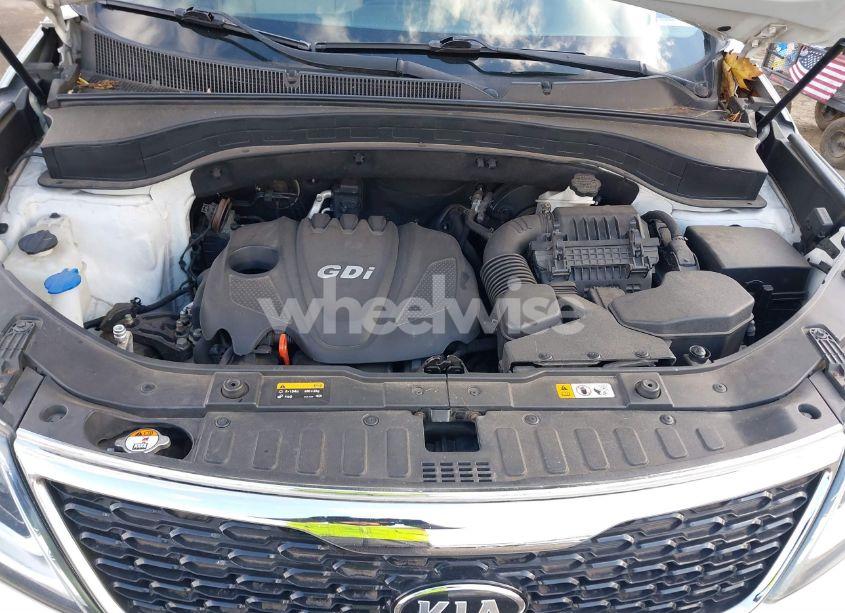 Photo 10 of 2015 Kia Sorento LX (VIN 5XYKTDA6XFG557690)