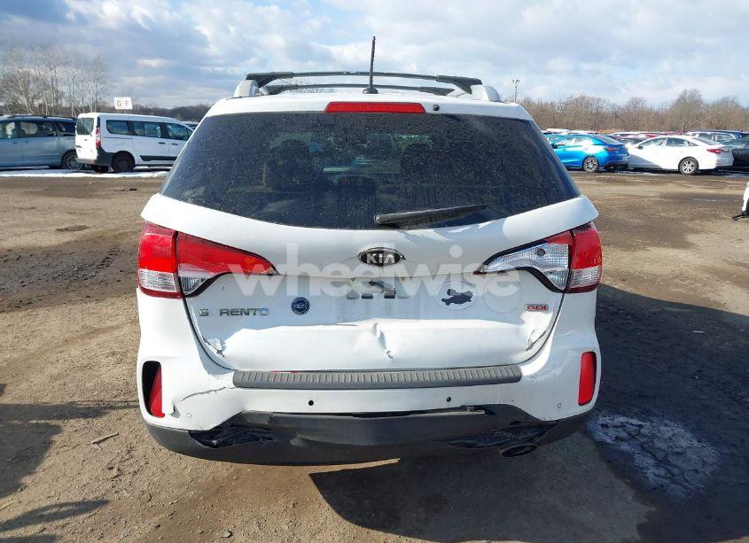 Photo 16 of 2015 Kia Sorento LX (VIN 5XYKTDA6XFG557690)