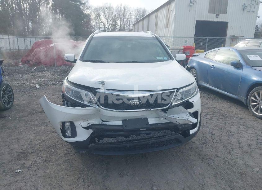 Photo 6 of 2014 Kia Sorento LX V6 (VIN 5XYKTDA70EG546091)