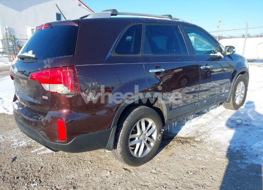 Photo 4 of 2014 Kia Sorento LX V6 (VIN 5XYKTDA70EG549475)