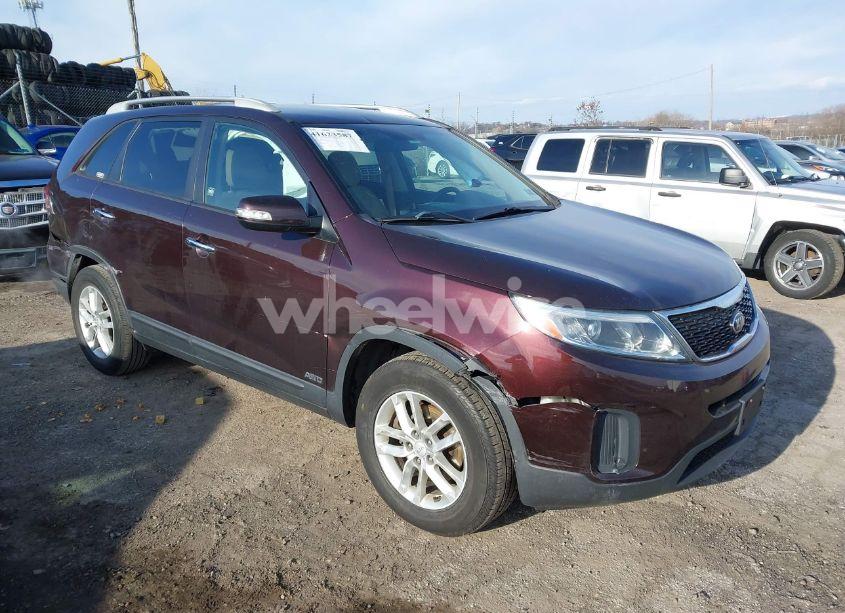 2015 Kia Sorento LX V6 (VIN 5XYKTDA70FG580629) main photo