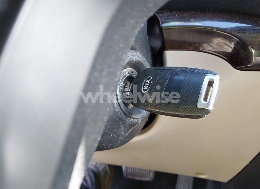 Photo 11 of 2015 Kia Sorento LX V6 (VIN 5XYKTDA70FG580629)