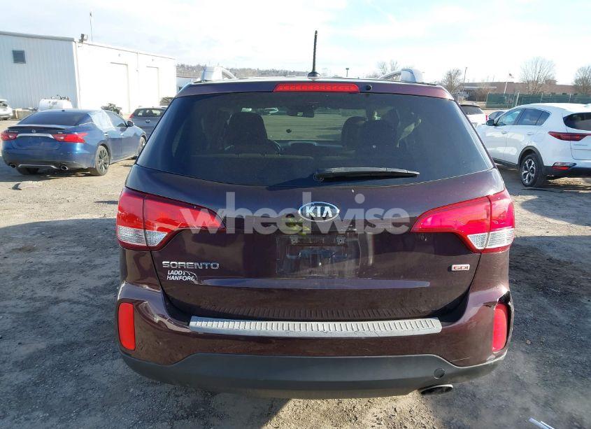 Photo 16 of 2015 Kia Sorento LX V6 (VIN 5XYKTDA70FG580629)