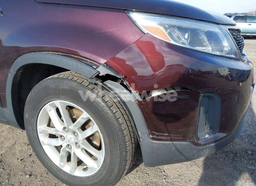 Photo 6 of 2015 Kia Sorento LX V6 (VIN 5XYKTDA70FG580629)