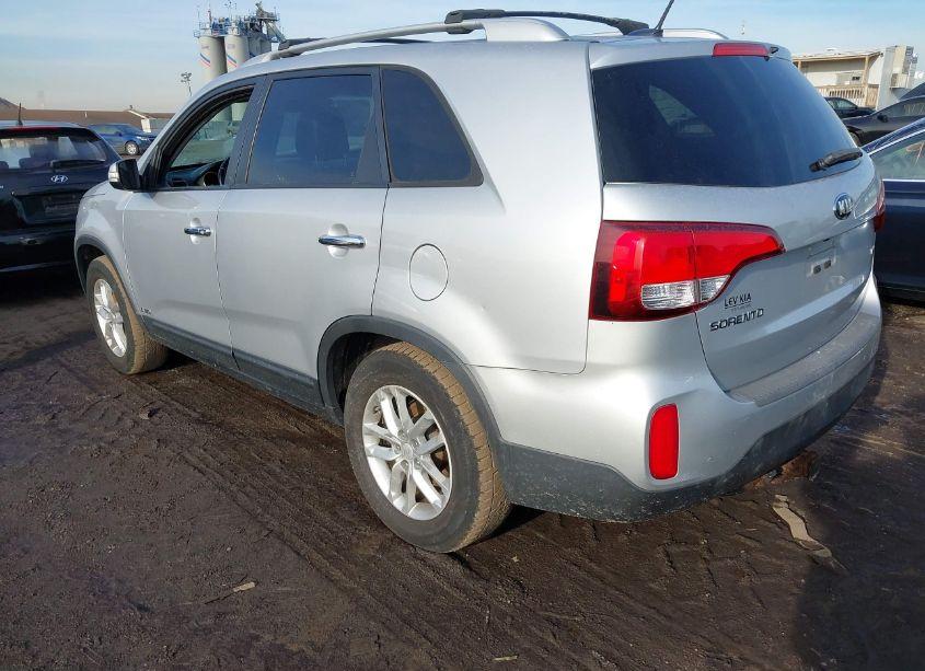Photo 3 of 2014 Kia Sorento LX V6 (VIN 5XYKTDA71EG497743)
