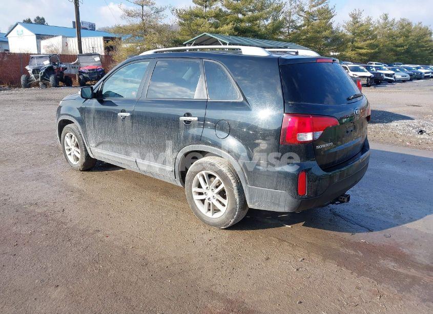 Photo 3 of 2014 Kia Sorento LX V6 (VIN 5XYKTDA73EG445157)