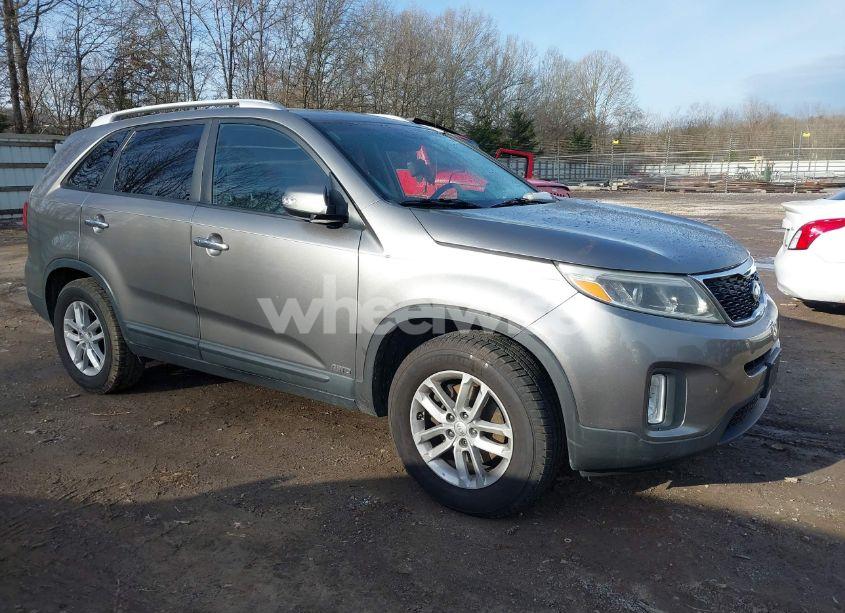 2014 Kia Sorento LX V6 (VIN 5XYKTDA73EG546456) main photo
