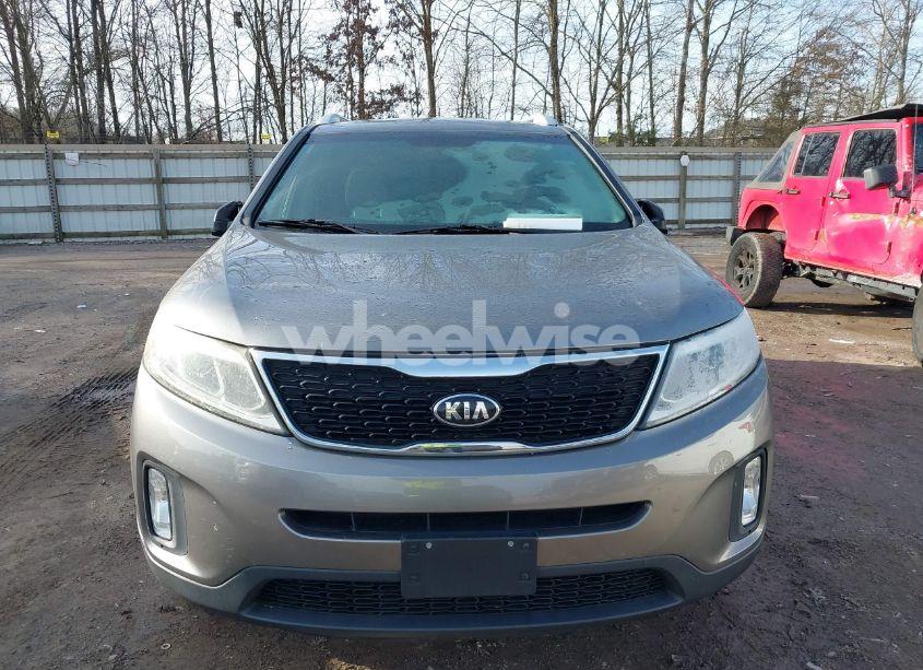 Photo 12 of 2014 Kia Sorento LX V6 (VIN 5XYKTDA73EG546456)