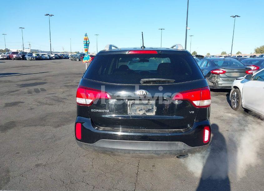 Photo 16 of 2015 Kia Sorento LX V6 (VIN 5XYKTDA73FG599658)