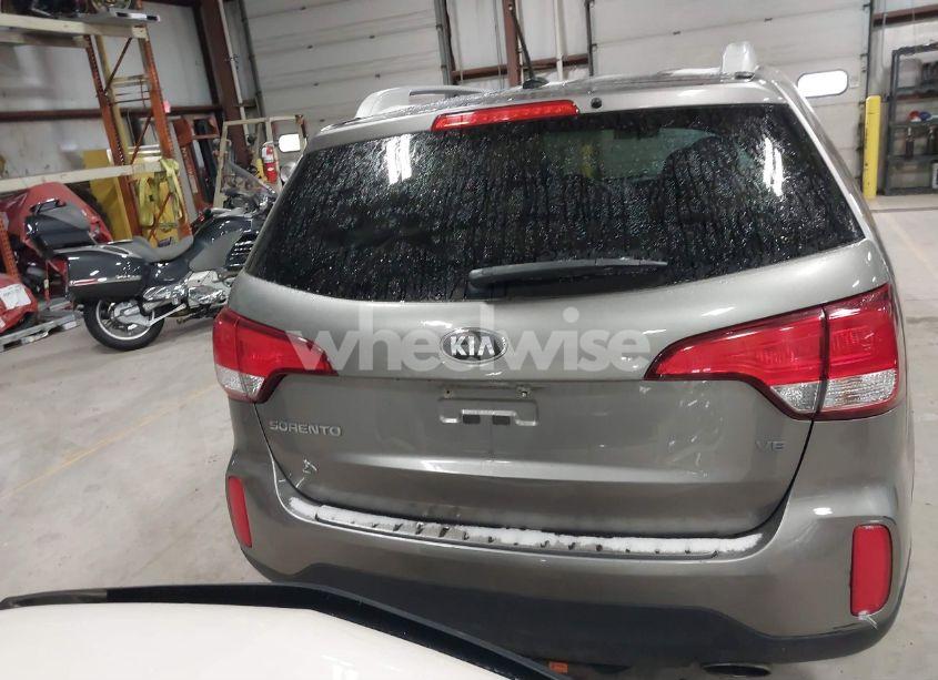 Photo 16 of 2015 Kia Sorento LX V6 (VIN 5XYKTDA73FG627393)