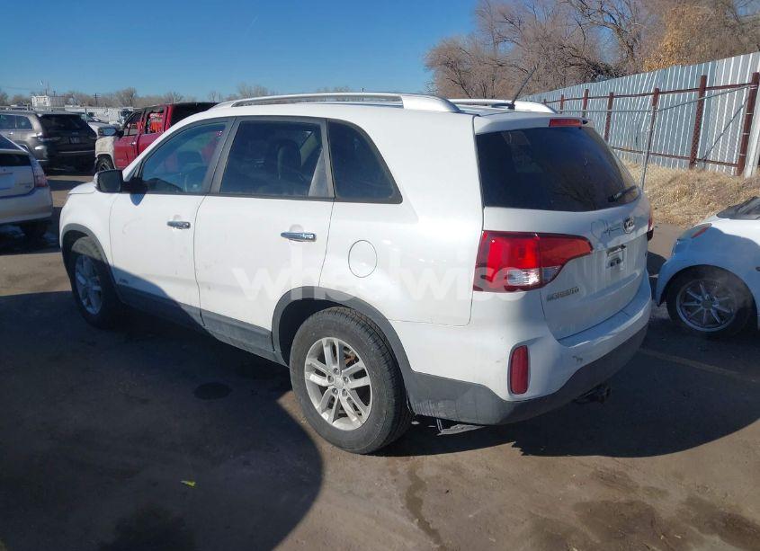 Photo 3 of 2015 Kia Sorento LX V6 (VIN 5XYKTDA74FG553417)