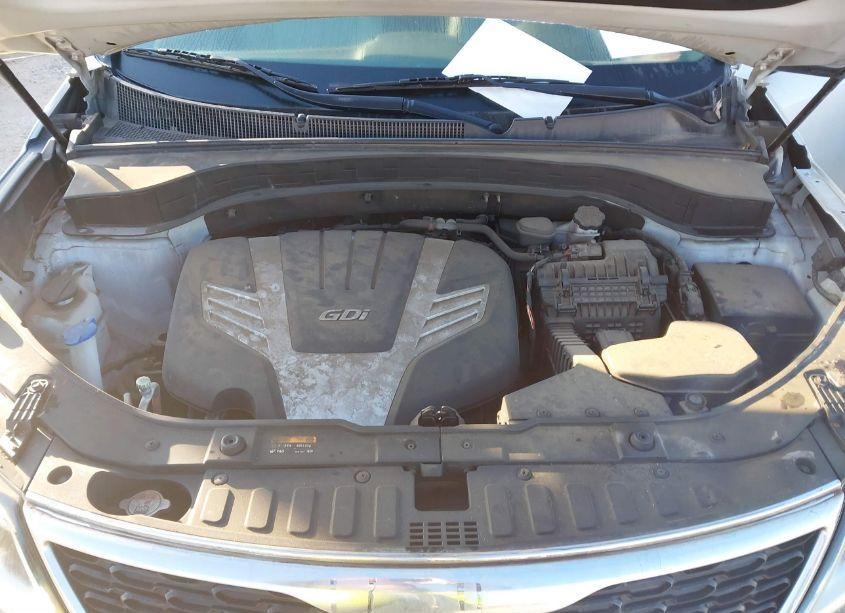 Photo 10 of 2015 Kia Sorento LX V6 (VIN 5XYKTDA74FG602194)