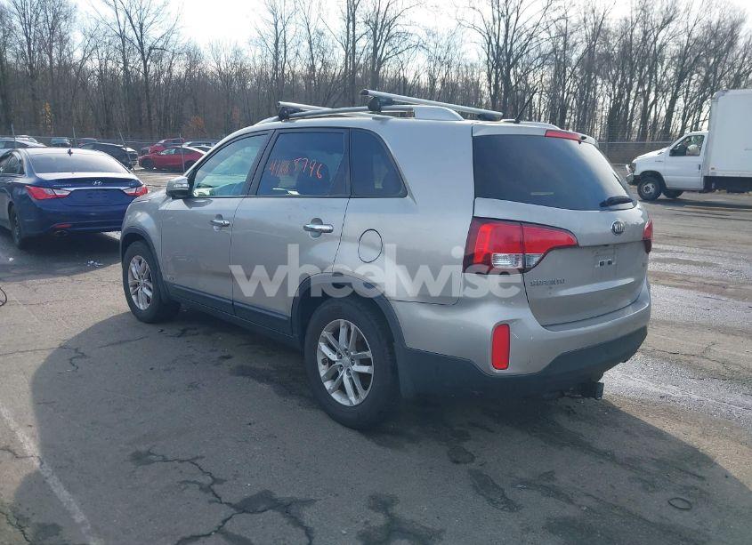 Photo 3 of 2014 Kia Sorento LX V6 (VIN 5XYKTDA75EG462221)
