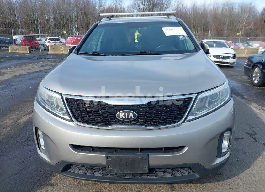 Photo 6 of 2014 Kia Sorento LX V6 (VIN 5XYKTDA75EG462221)