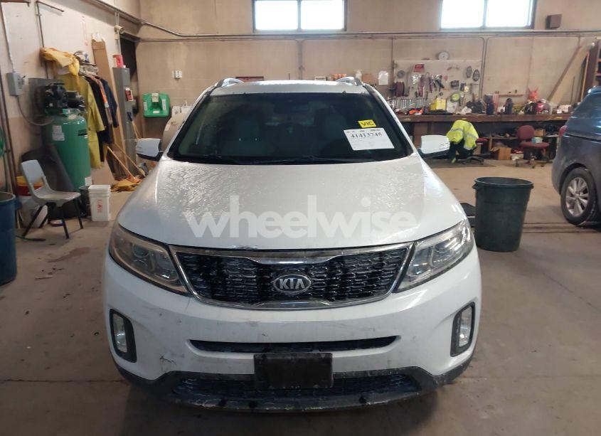 Photo 12 of 2015 Kia Sorento LX V6 (VIN 5XYKTDA76FG568887)
