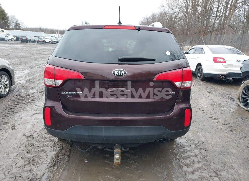 Photo 16 of 2015 Kia Sorento LX V6 (VIN 5XYKTDA76FG648237)