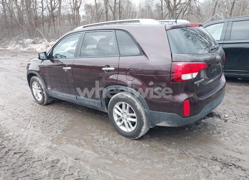 Photo 3 of 2015 Kia Sorento LX V6 (VIN 5XYKTDA76FG648237)