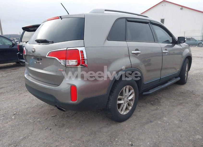 Photo 4 of 2014 Kia Sorento LX V6 (VIN 5XYKTDA77EG462334)