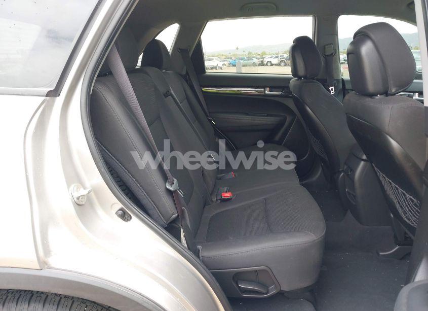 Photo 8 of 2014 Kia Sorento LX V6 (VIN 5XYKTDA78EG462214)