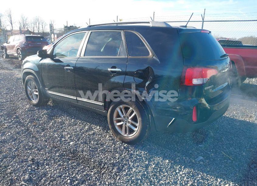 Photo 3 of 2015 Kia Sorento LX V6 (VIN 5XYKTDA78FG601680)
