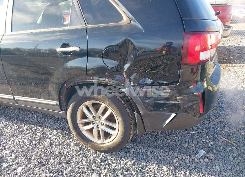 Photo 6 of 2015 Kia Sorento LX V6 (VIN 5XYKTDA78FG601680)