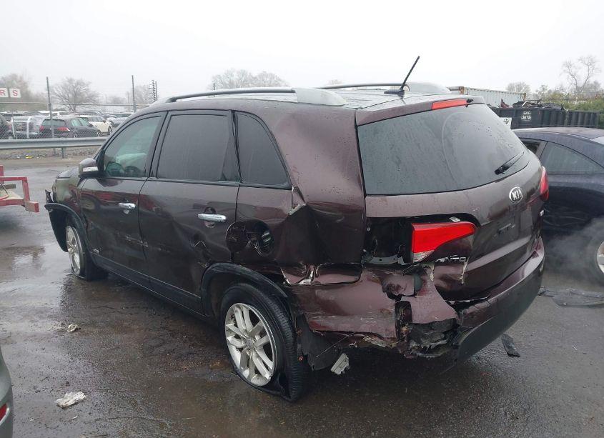 Photo 14 of 2015 Kia Sorento LX V6 (VIN 5XYKTDA79FG605205)