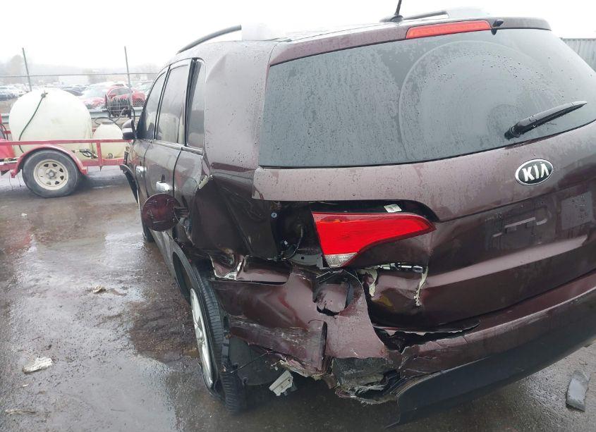 Photo 18 of 2015 Kia Sorento LX V6 (VIN 5XYKTDA79FG605205)