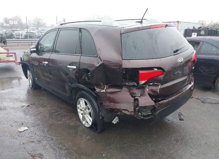 Photo 3 of 2015 Kia Sorento LX V6 (VIN 5XYKTDA79FG605205)