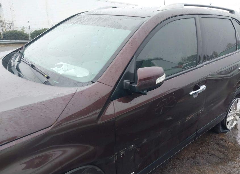 Photo 6 of 2015 Kia Sorento LX V6 (VIN 5XYKTDA79FG605205)