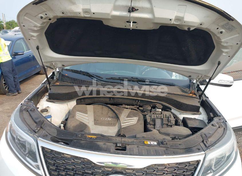 Photo 10 of 2015 Kia Sorento LX V6 (VIN 5XYKTDA7XFG604872)
